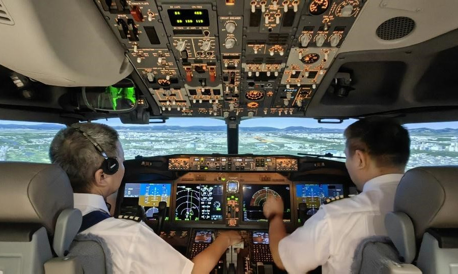 Quy trình đào tạo phi công Trung Quốc bay những hành trình khó nhất thế giới