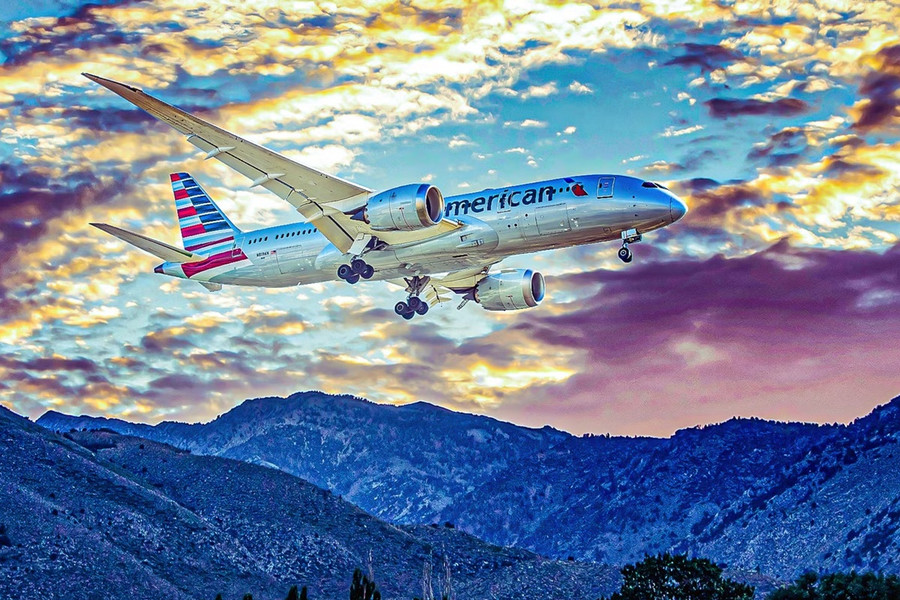 United và American cạnh tranh quyết liệt trên các đường bay dài từ Chicago