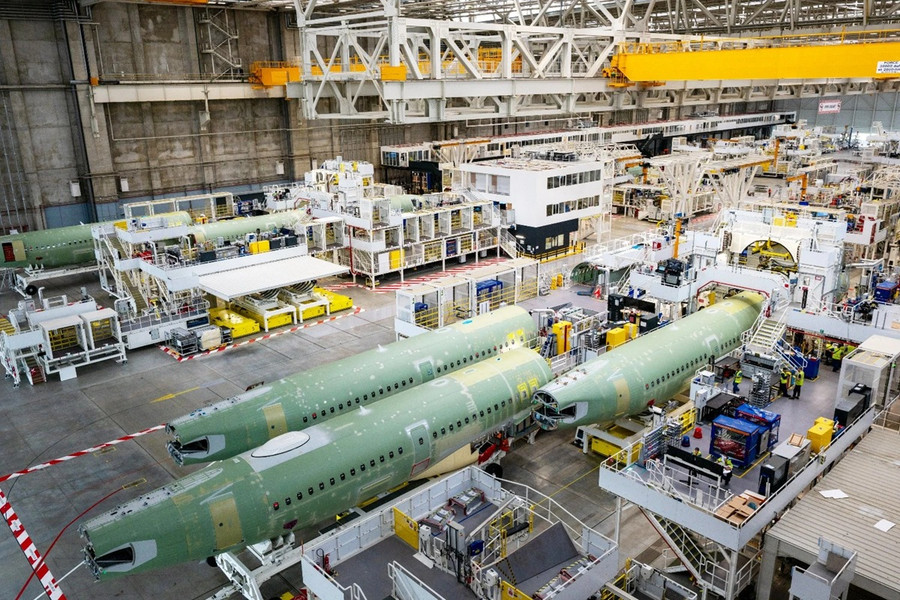 Airbus nhắm mục tiêu giao hơn 900 máy bay sau nửa đầu năm khởi sắc