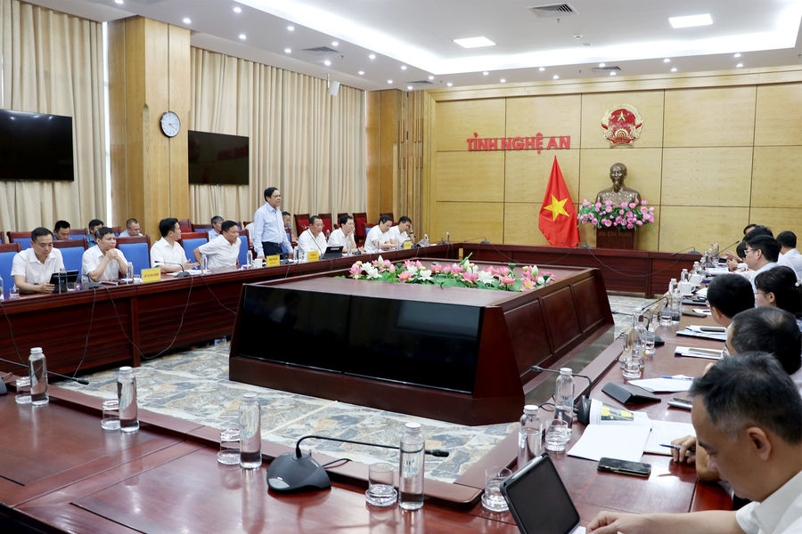 Nghệ An và ACV cùng gỡ vướng dự án kéo dài đường cất hạ cánh sân bay Vinh