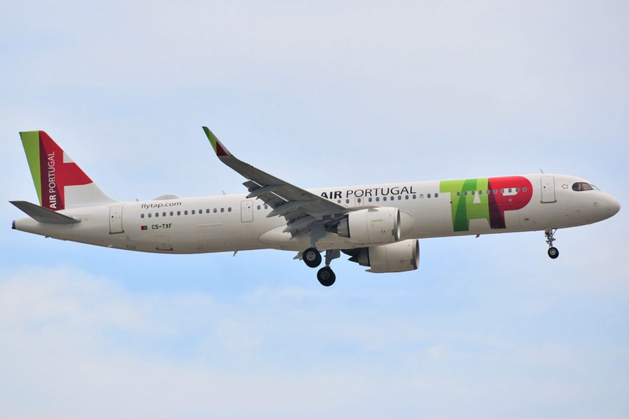 Máy bay A321neo của TAP Air hạ cánh khẩn do báo động quá nhiệt