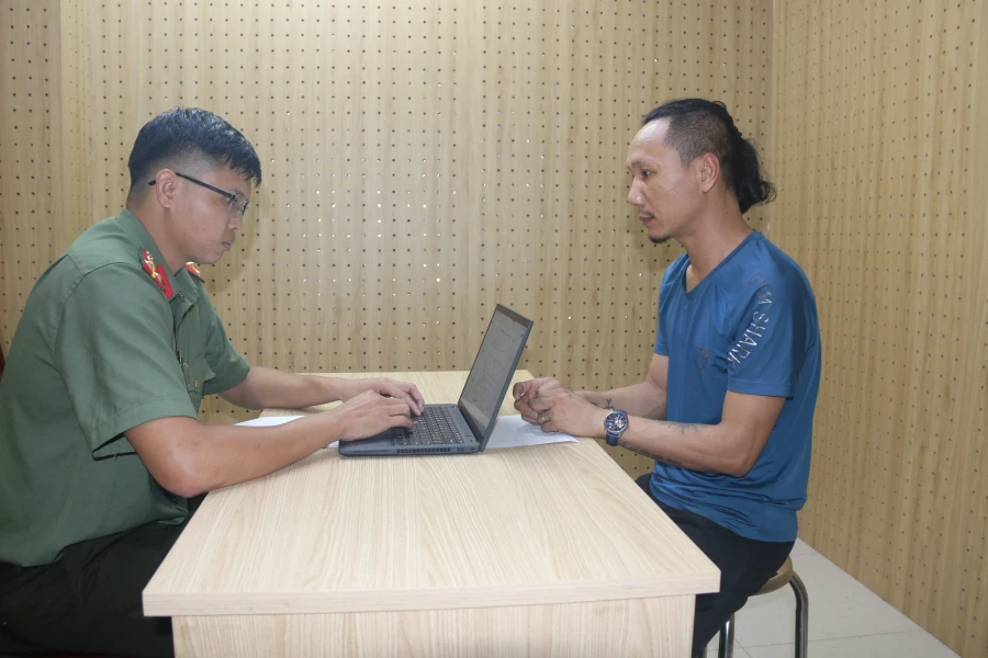 Tạm giam người đàn ông thả diều làm ảnh hưởng 16 chuyến bay ở Tân Sơn Nhất